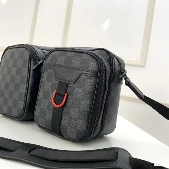 Affordable LOUIS BAG MESSENGER UTILITY VUITTON 0630